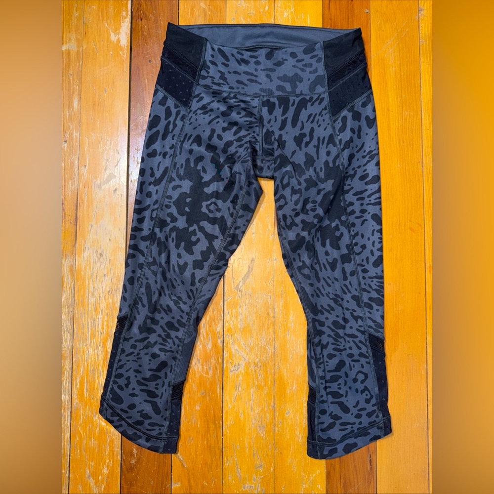 Lululemon Just Breathe Leggings Crop Animal Swirl Yoga Full-On Luxtreme Size 6